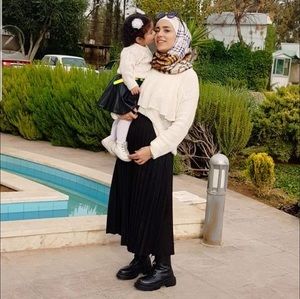 Meet your Posher, Farah